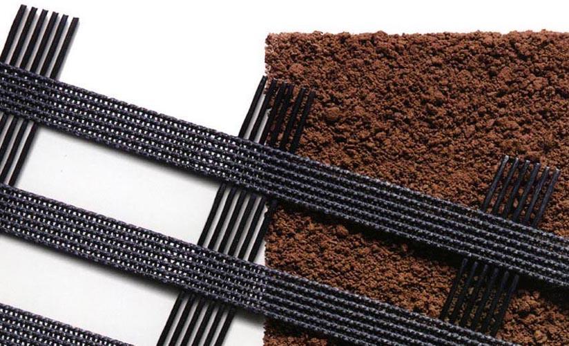 Geogrid en geotextiel